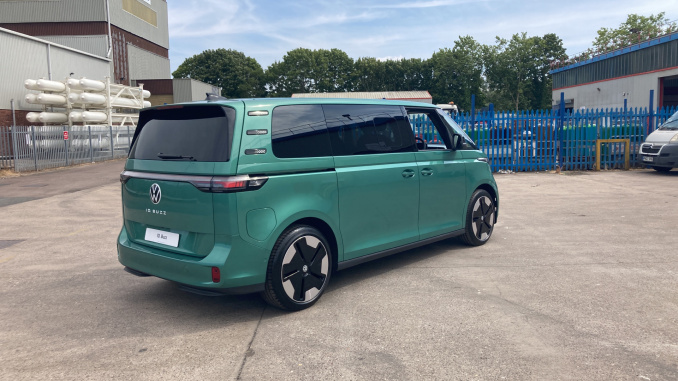 Volkswagen ID. Buzz 210kW Style Pro 86kWh 5dr LWB Auto [7St/Design+] Electric Estate - Image 11